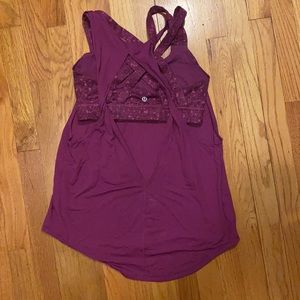 Lululemon size 6 workout tank top